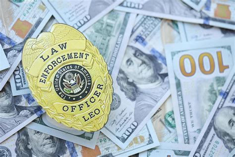 100 dollar bills law enforcement